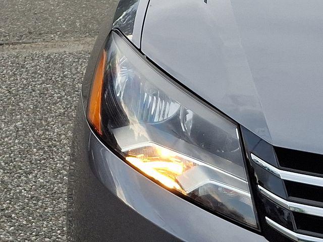 2013 Volkswagen Passat Vehicle Photo in DANBURY, CT 06810-5034