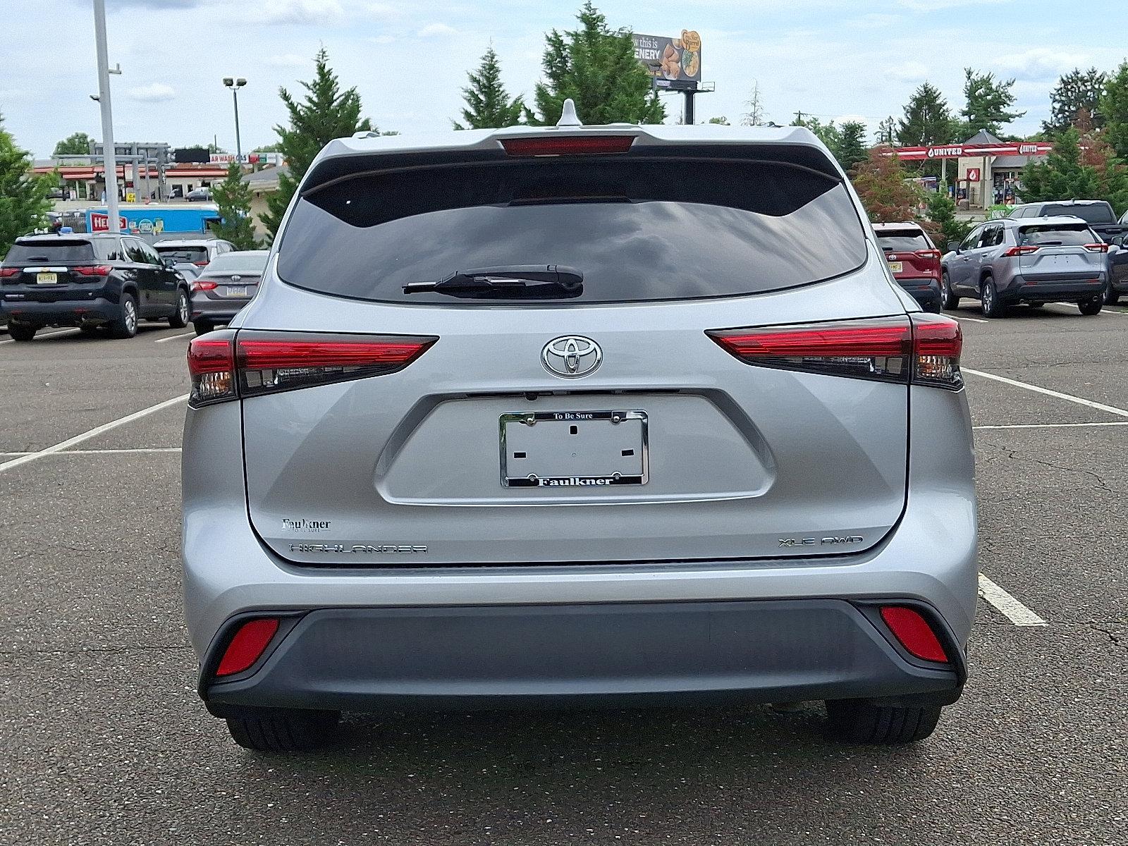 2021 Toyota Highlander Vehicle Photo in Trevose, PA 19053
