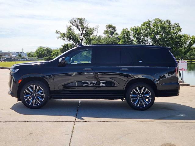 2022 Cadillac Escalade Vehicle Photo in DENTON, TX 76210-9321