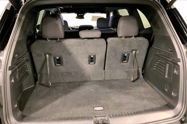 2025 GMC Acadia Vehicle Photo in KANSAS CITY, MO 64114-4545