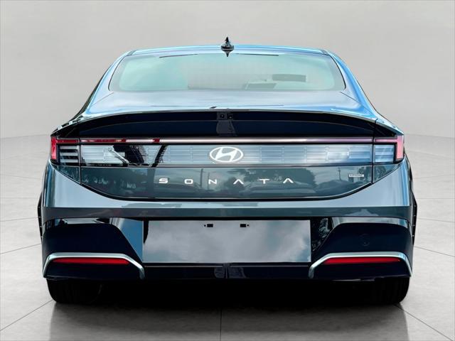 2025 Hyundai SONATA Vehicle Photo in Green Bay, WI 54304