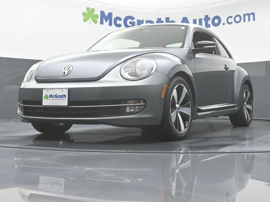 2013 Volkswagen Beetle Coupe Vehicle Photo in Marion, IA 52302