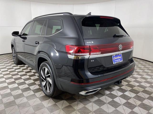 2024 Volkswagen Atlas Vehicle Photo in PHOENIX, AZ 85014-3381