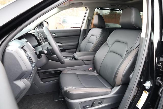 2025 Nissan Pathfinder Vehicle Photo in Ballwin, MO 63011