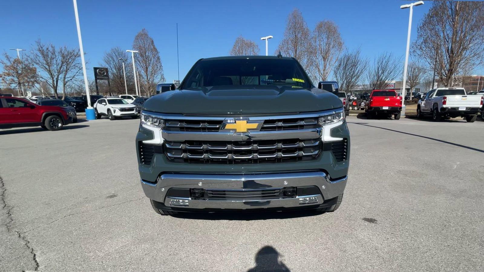 2025 Chevrolet Silverado 1500 Vehicle Photo in BENTONVILLE, AR 72712-4322