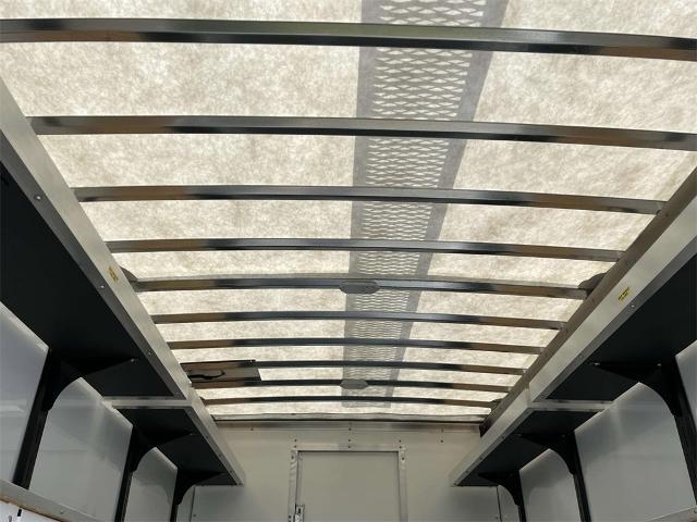 2025 Chevrolet Express Cutaway 3500 Vehicle Photo in ALCOA, TN 37701-3235