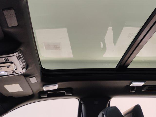 2025 Cadillac Escalade Vehicle Photo in PINEVILLE, NC 28134-8495