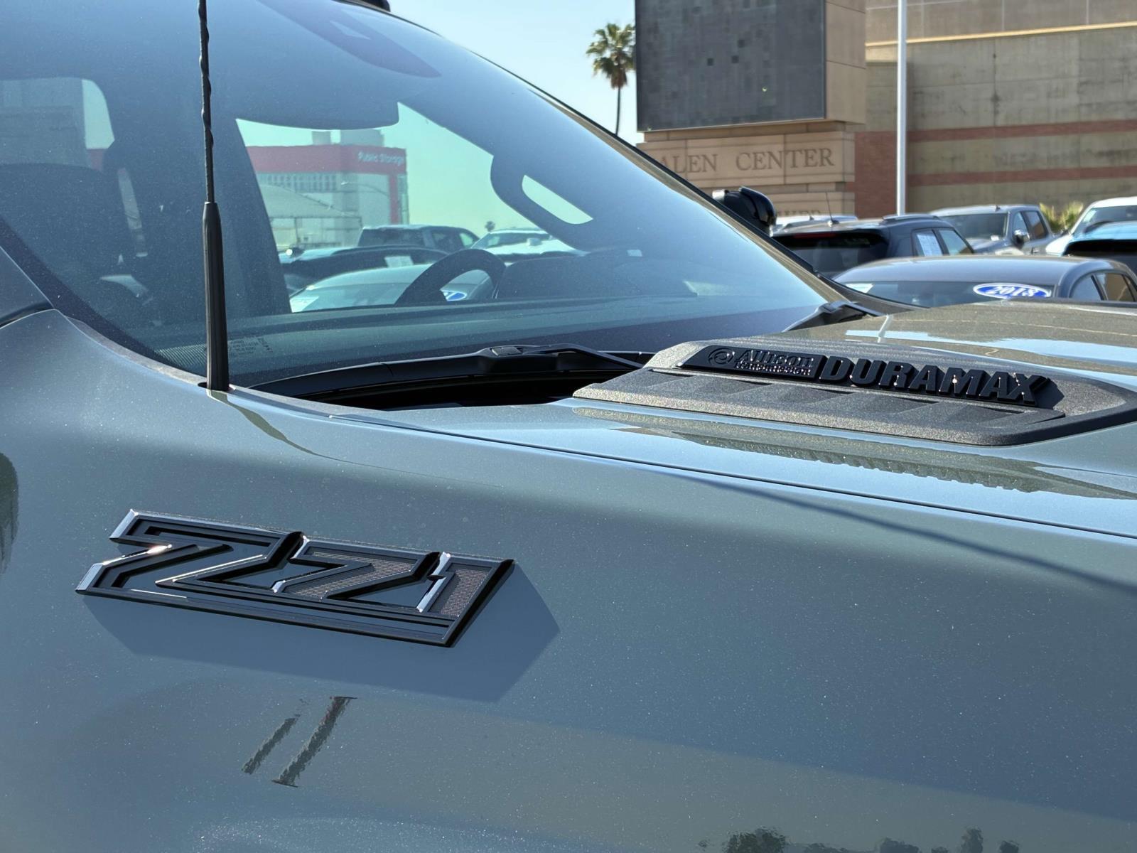 2025 Chevrolet Silverado 2500 HD Vehicle Photo in LOS ANGELES, CA 90007-3794