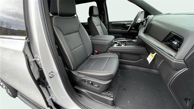 2025 Chevrolet Suburban Vehicle Photo in THOMPSONTOWN, PA 17094-9014