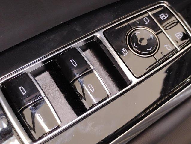 2025 Cadillac Escalade Vehicle Photo in PINEVILLE, NC 28134-8495