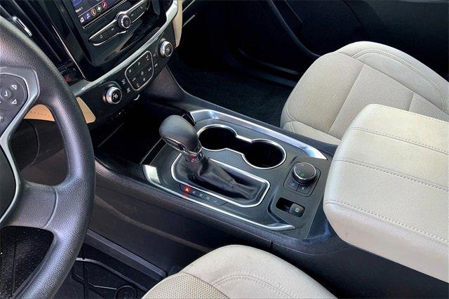 2022 Chevrolet Traverse Vehicle Photo in TOPEKA, KS 66609-0000