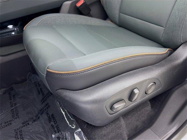 2025 GMC Acadia Vehicle Photo in PUYALLUP, WA 98371-4149