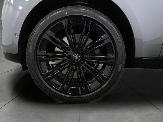 2025 Range Rover Vehicle Photo in Appleton, WI 54913