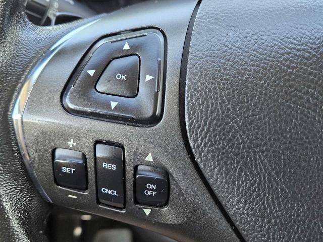 2017 Lincoln MKT Vehicle Photo in DENTON, TX 76210-9321