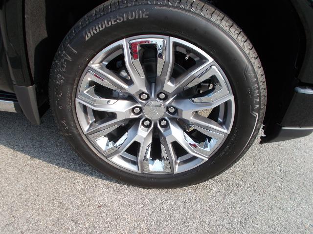 2025 GMC Sierra 1500 Vehicle Photo in LOWELL, MA 01852-4336