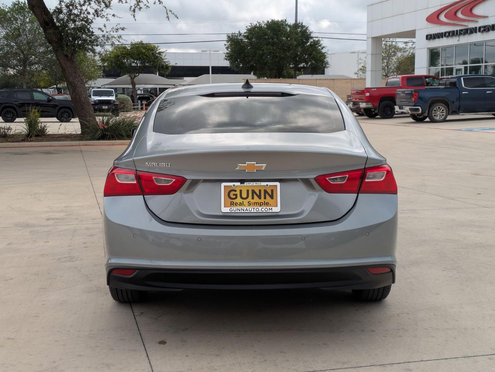 2024 Chevrolet Malibu Vehicle Photo in SELMA, TX 78154-1460
