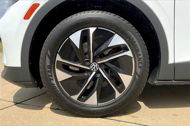 2022 Volkswagen ID.4 Vehicle Photo in TOPEKA, KS 66609-0000