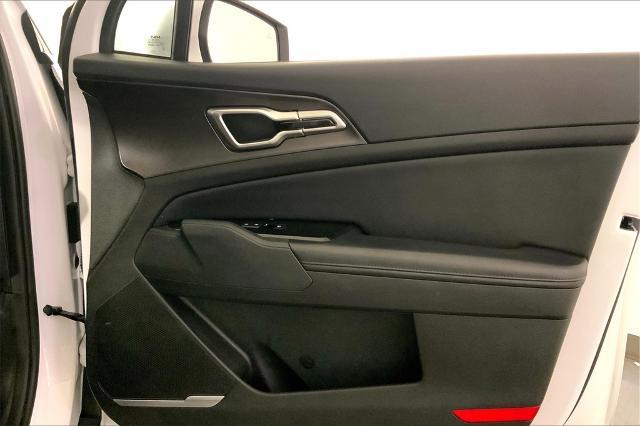 2023 Kia Sportage Vehicle Photo in Lees Summit, MO 64086