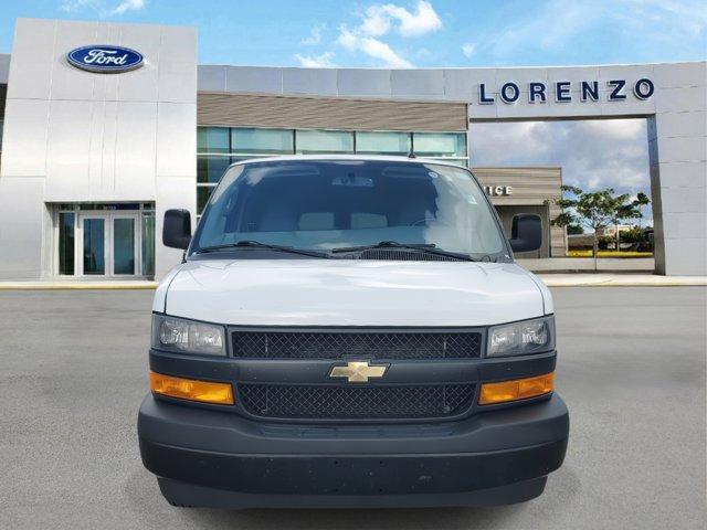 Used 2022 Chevrolet Express Passenger LS with VIN 1GAZGNFP6N1270932 for sale in Homestead, FL