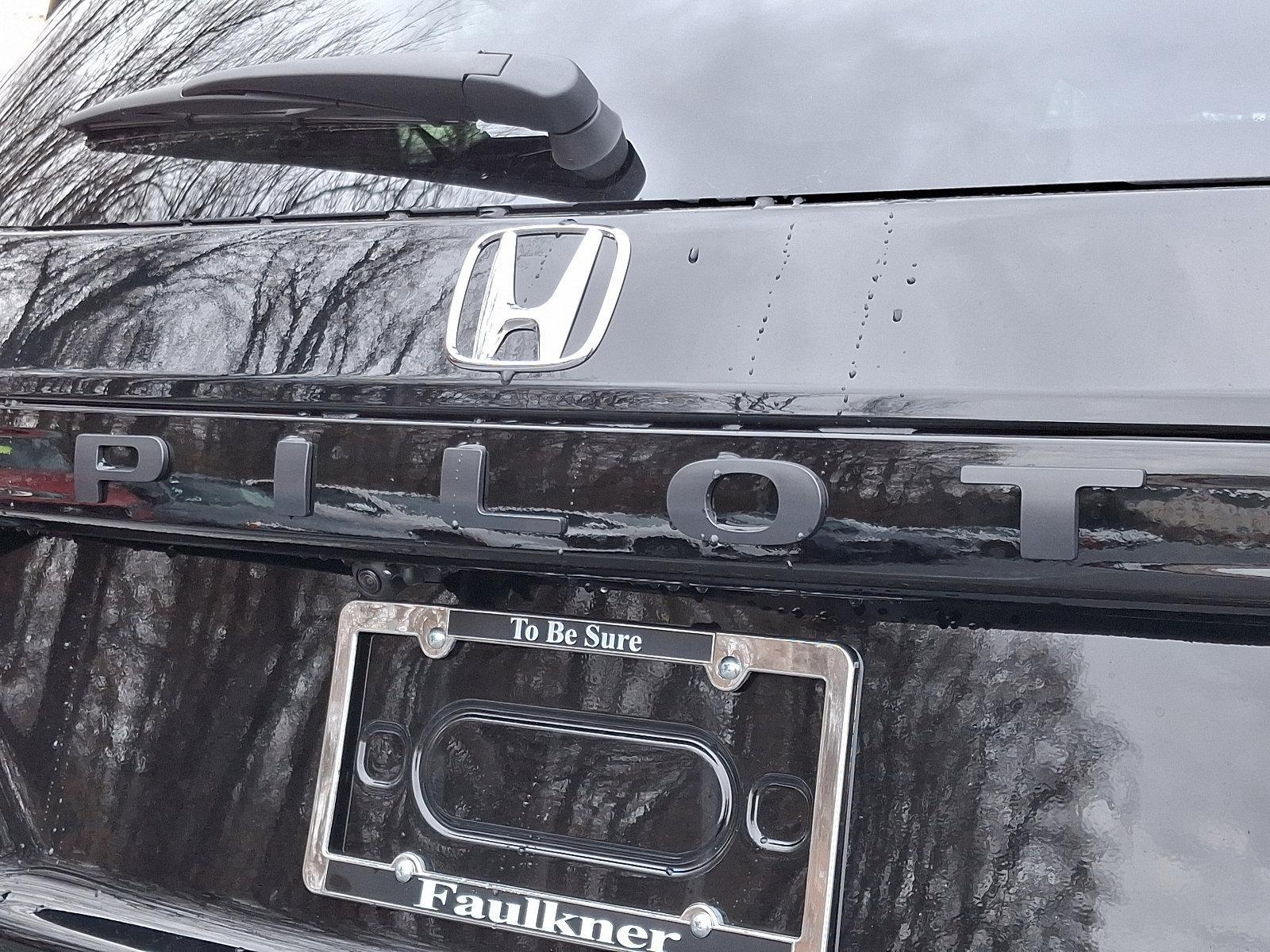 2025 Honda Pilot Vehicle Photo in Harrisburg, PA 17111