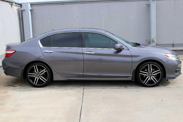 2017 Honda Accord Sedan Vehicle Photo in SUGAR LAND, TX 77478