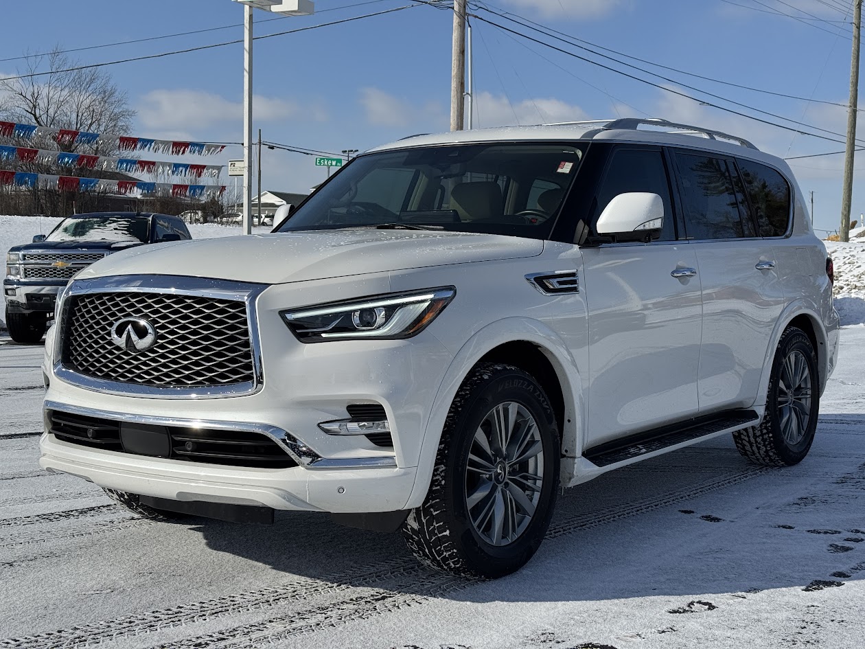 2022 INFINITI QX80 Vehicle Photo in BOONVILLE, IN 47601-9633