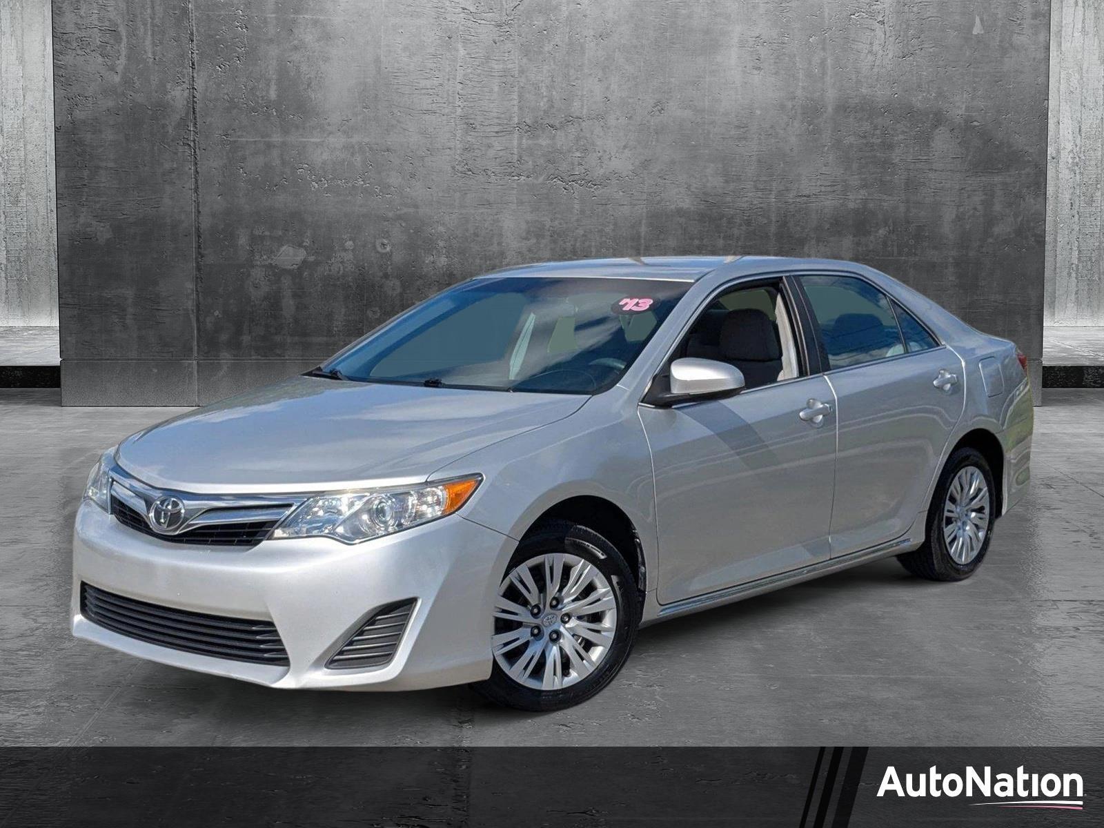 2013 Toyota Camry Vehicle Photo in PEMBROKE PINES, FL 33024-6534