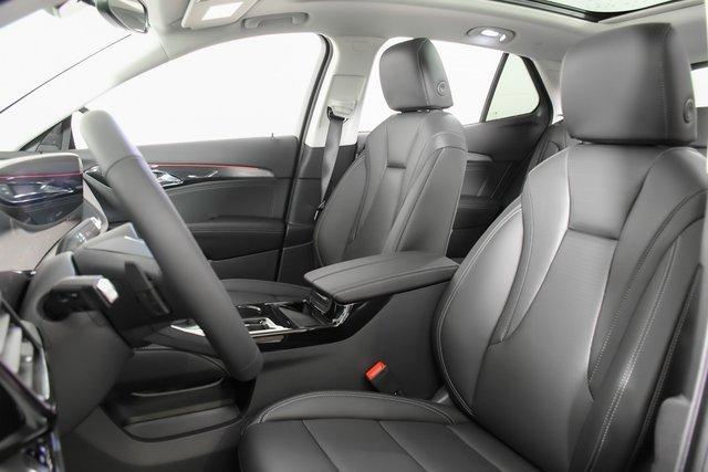2025 Buick Envision Vehicle Photo in PUYALLUP, WA 98371-4149
