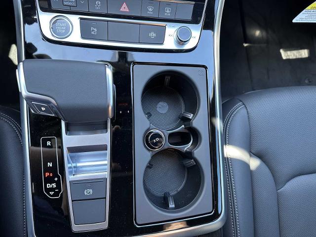 2025 Audi Q7 Vehicle Photo in HOUSTON, TX 77090