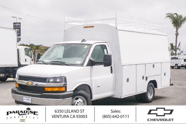 2025 Chevrolet Express Commercial Cutaway Vehicle Photo in VENTURA, CA 93003-8585