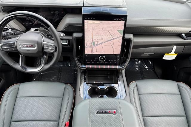 2025 GMC Yukon XL Vehicle Photo in ELK GROVE, CA 95757-8703