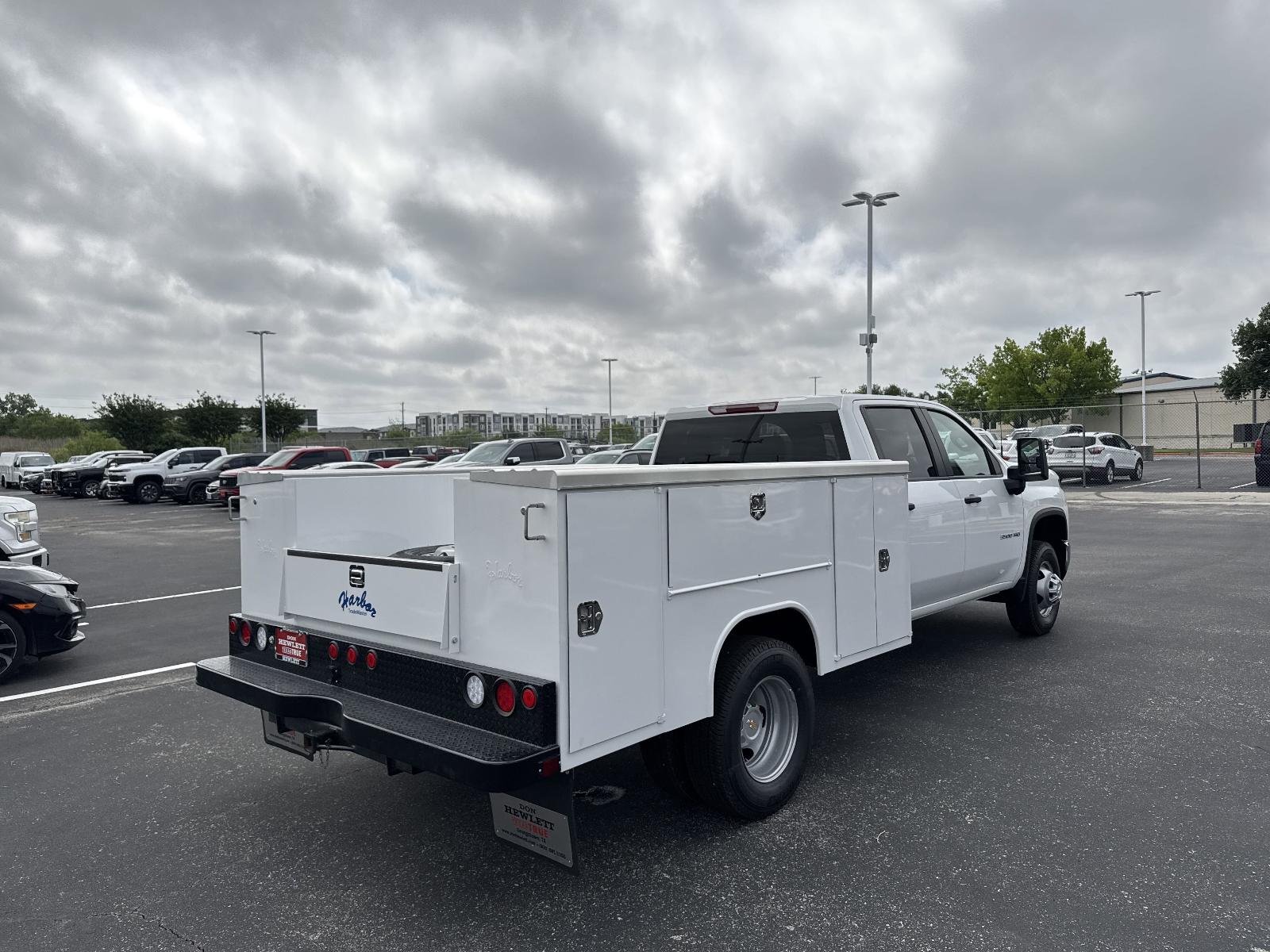 2025 Chevrolet Silverado 3500 HD Chassis Cab Vehicle Photo in GEORGETOWN, TX 78626-7508