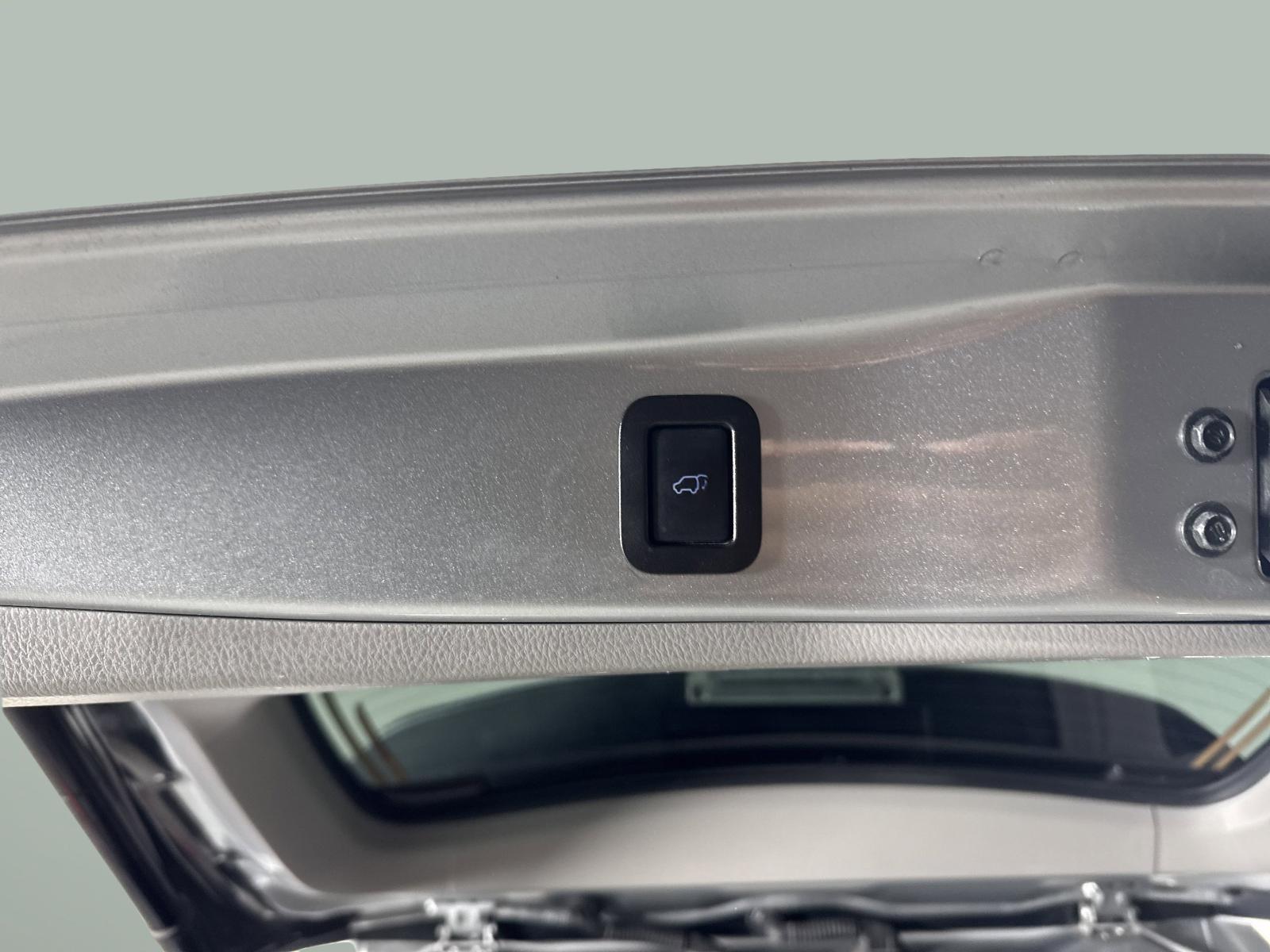 2019 Toyota Highlander Vehicle Photo in GEORGETOWN, TX 78626-7508