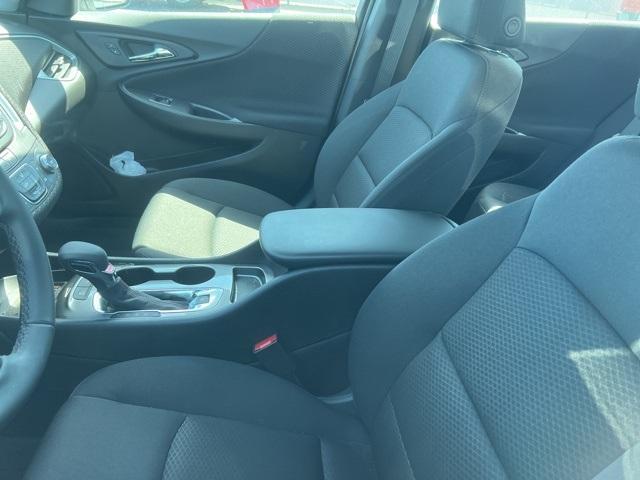 2025 Chevrolet Malibu Vehicle Photo in GREEN BAY, WI 54304-5303