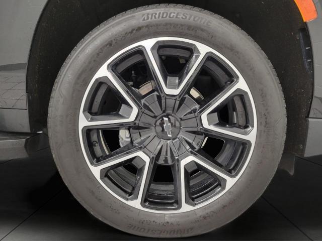 2024 Chevrolet Suburban Vehicle Photo in NEENAH, WI 54956-2243