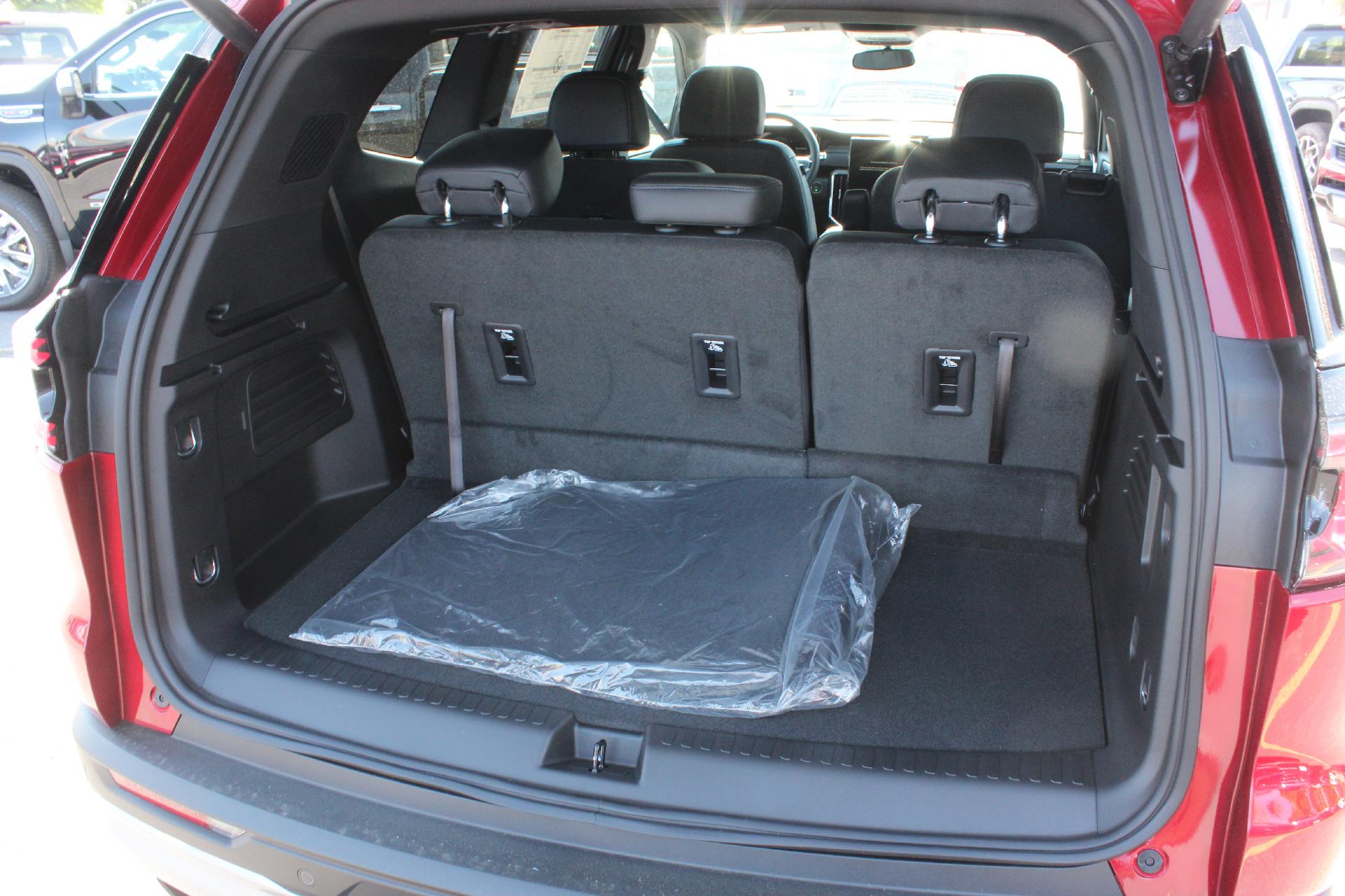 2025 GMC Acadia Vehicle Photo in AURORA, CO 80012-4011