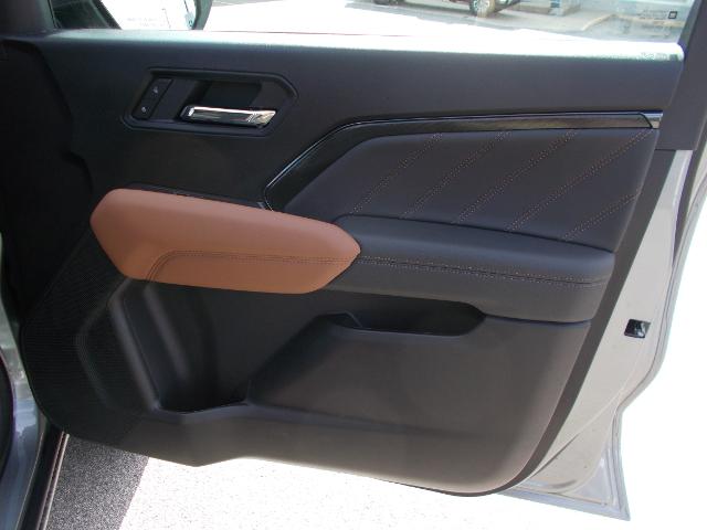 2025 GMC Canyon Vehicle Photo in LOWELL, MA 01852-4336