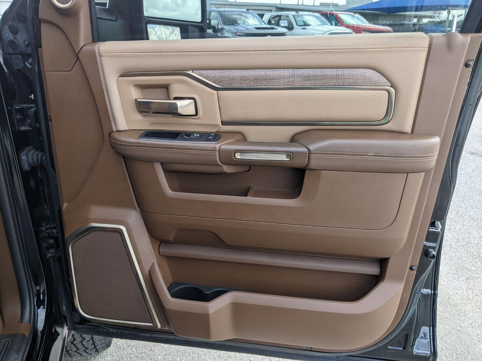 2024 Ram 3500 Vehicle Photo in Seguin, TX 78155