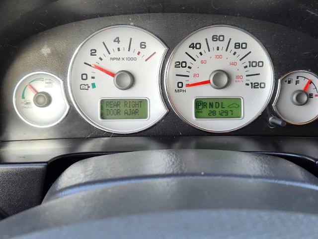 2005 Ford Escape Vehicle Photo in DENTON, TX 76210-9321