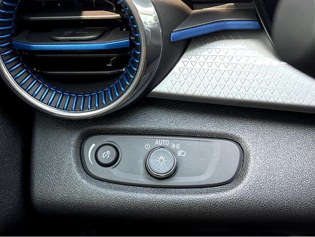 2025 Chevrolet Trax Vehicle Photo in BEAUFORT, SC 29906-4218