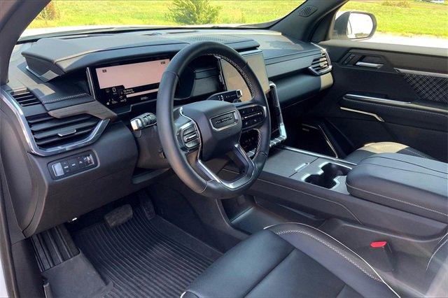 2024 GMC Acadia Vehicle Photo in TOPEKA, KS 66609-0000