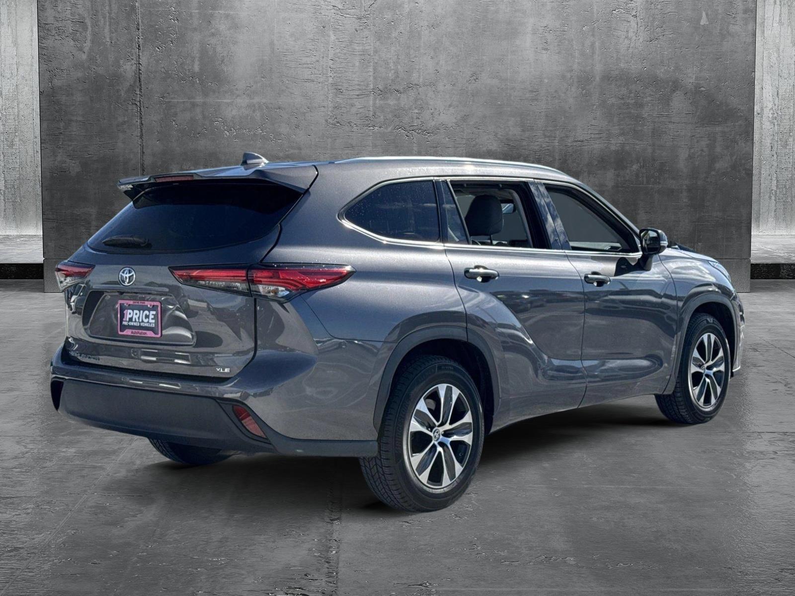 2021 Toyota Highlander Vehicle Photo in Ft. Myers, FL 33907