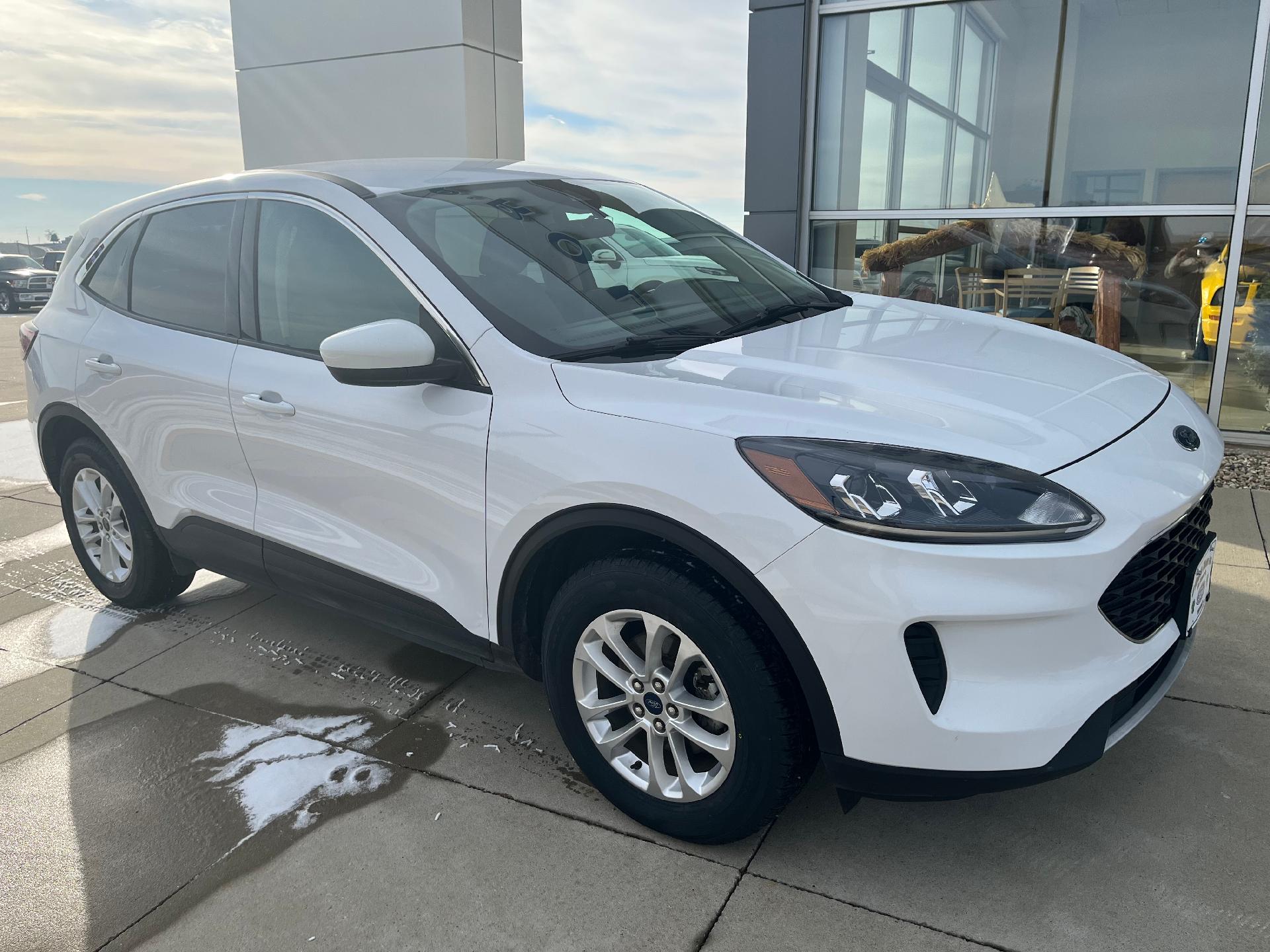 Used 2020 Ford Escape SE with VIN 1FMCU9G6XLUB60265 for sale in Tipton, IA