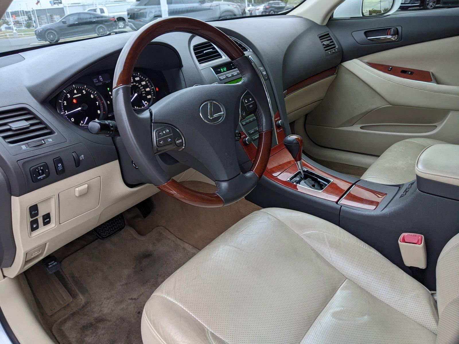 2011 Lexus ES 350 Vehicle Photo in Austin, TX 78728