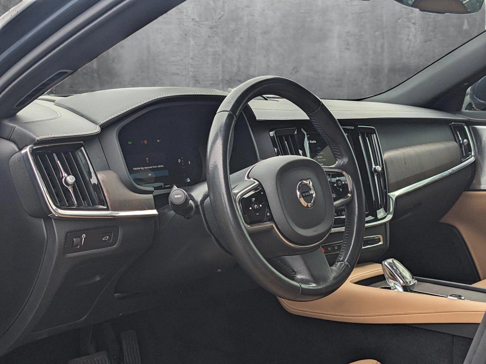 2022 Volvo S90 Vehicle Photo in MIAMI, FL 33172-3015