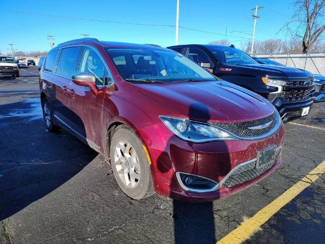 2020 Chrysler Pacifica Vehicle Photo in GREEN BAY, WI 54304-5303