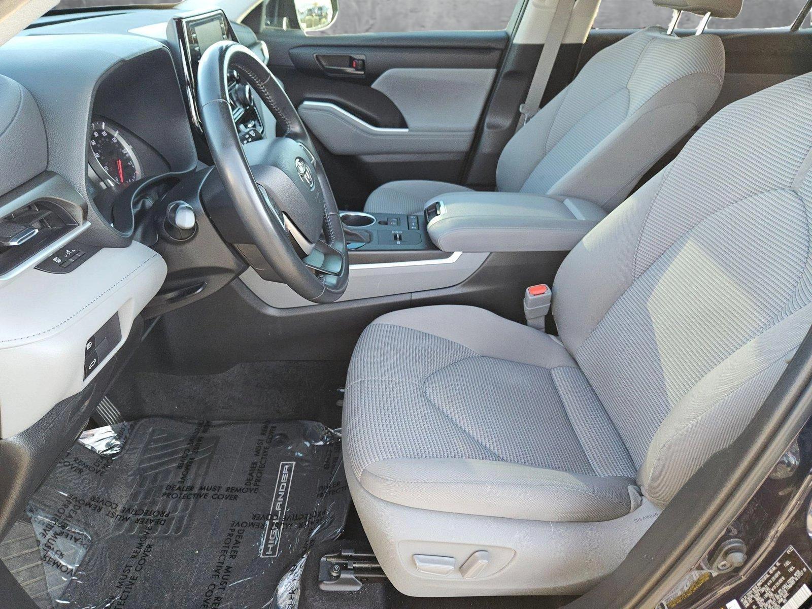 2022 Toyota Highlander Vehicle Photo in GILBERT, AZ 85297-0446