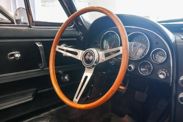 1967 Chevrolet CORVETTE Vehicle Photo in VENTURA, CA 93003-8585