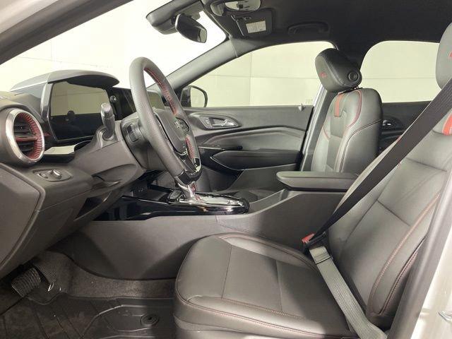 2025 Chevrolet Trax Vehicle Photo in PHOENIX, AZ 85014-3381