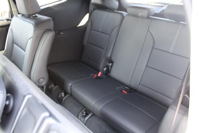 2025 GMC Acadia Vehicle Photo in Greenville, TX 75402